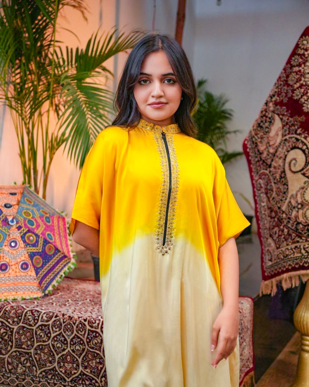 Elegant Two-Tone Kaftan Set with Fringe Detail