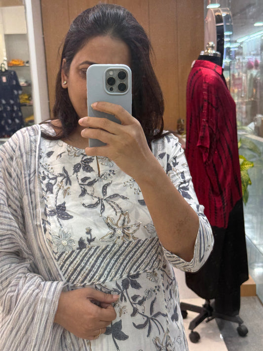 Floral Printed Kurta Set